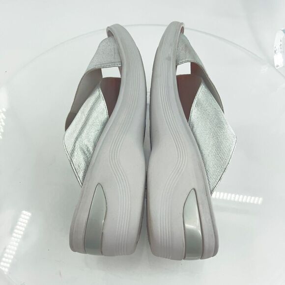 Bzees Women's Desire Sandals 11 Wedge Heel Slip On Silver Textile Casual Comfy - Picture 12 of 14